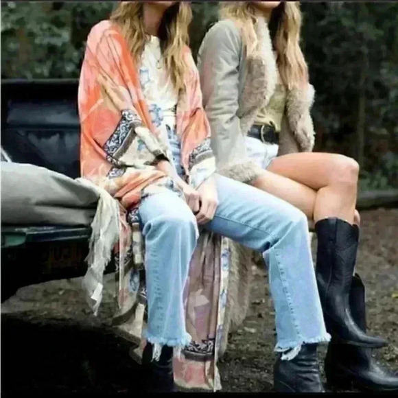 Restocking New Bohemian Floral Kimono Duster - Picture 5 of 12